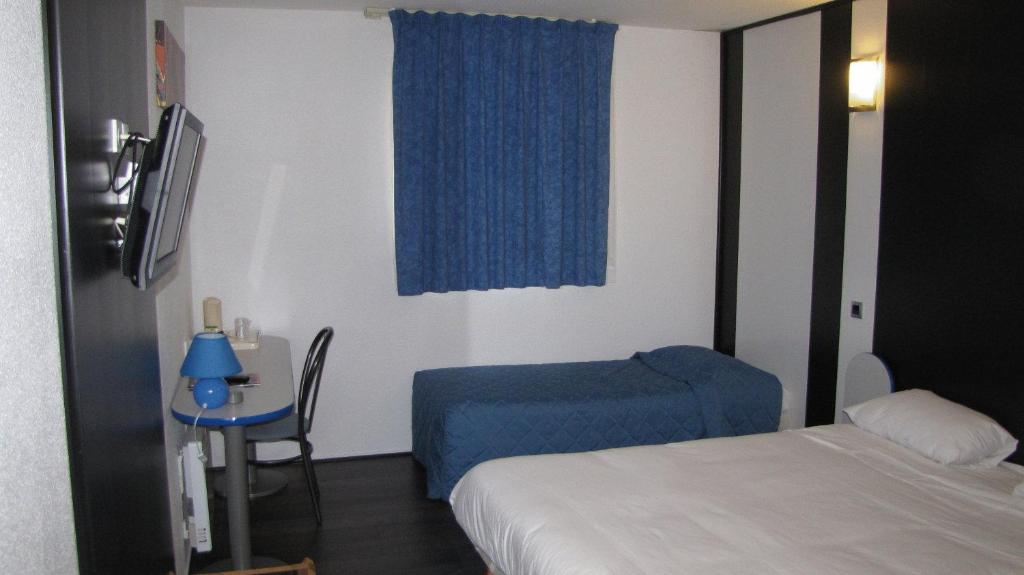 Comfort Hotel Poissy Technoparc Szoba fotó