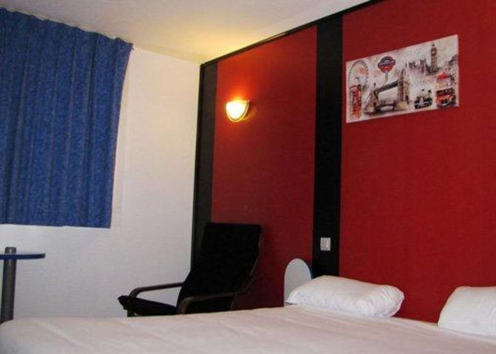 Comfort Hotel Poissy Technoparc Szoba fotó